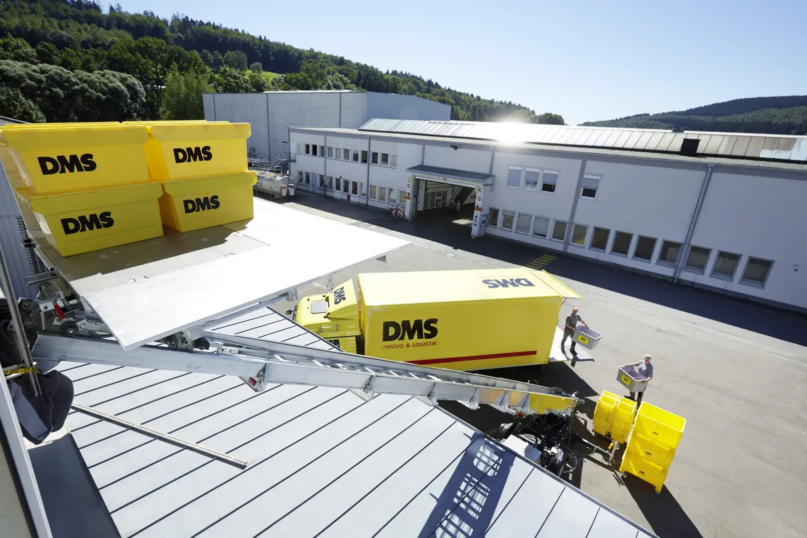 Moderner Klaas Umzugslift bei Wohnungsumzug